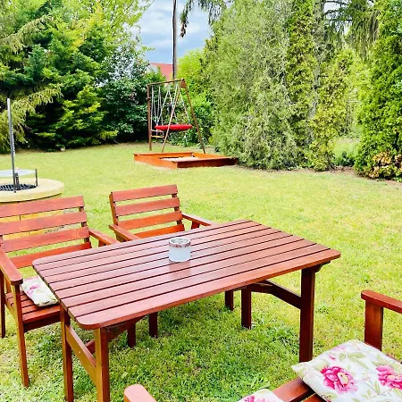 Holiday home Csipkebogyo Nyaralohaz - Siofok