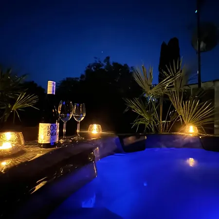 Holiday home Csipkebogyo Nyaralohaz - *
