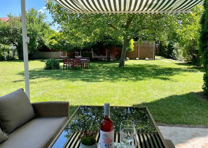 Csipkebogyo Nyaralohaz - Tatil Evi